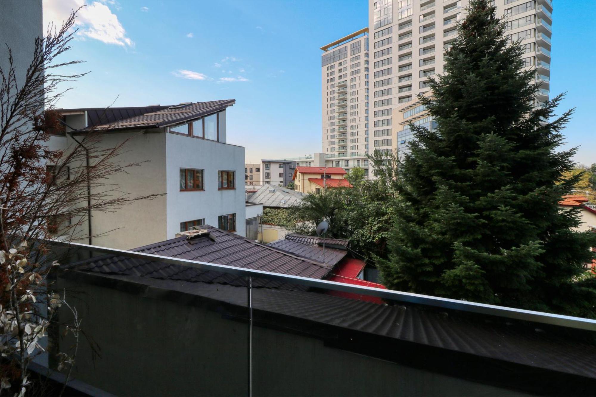 Penthouse Floreasca Bukarest Exteriör bild