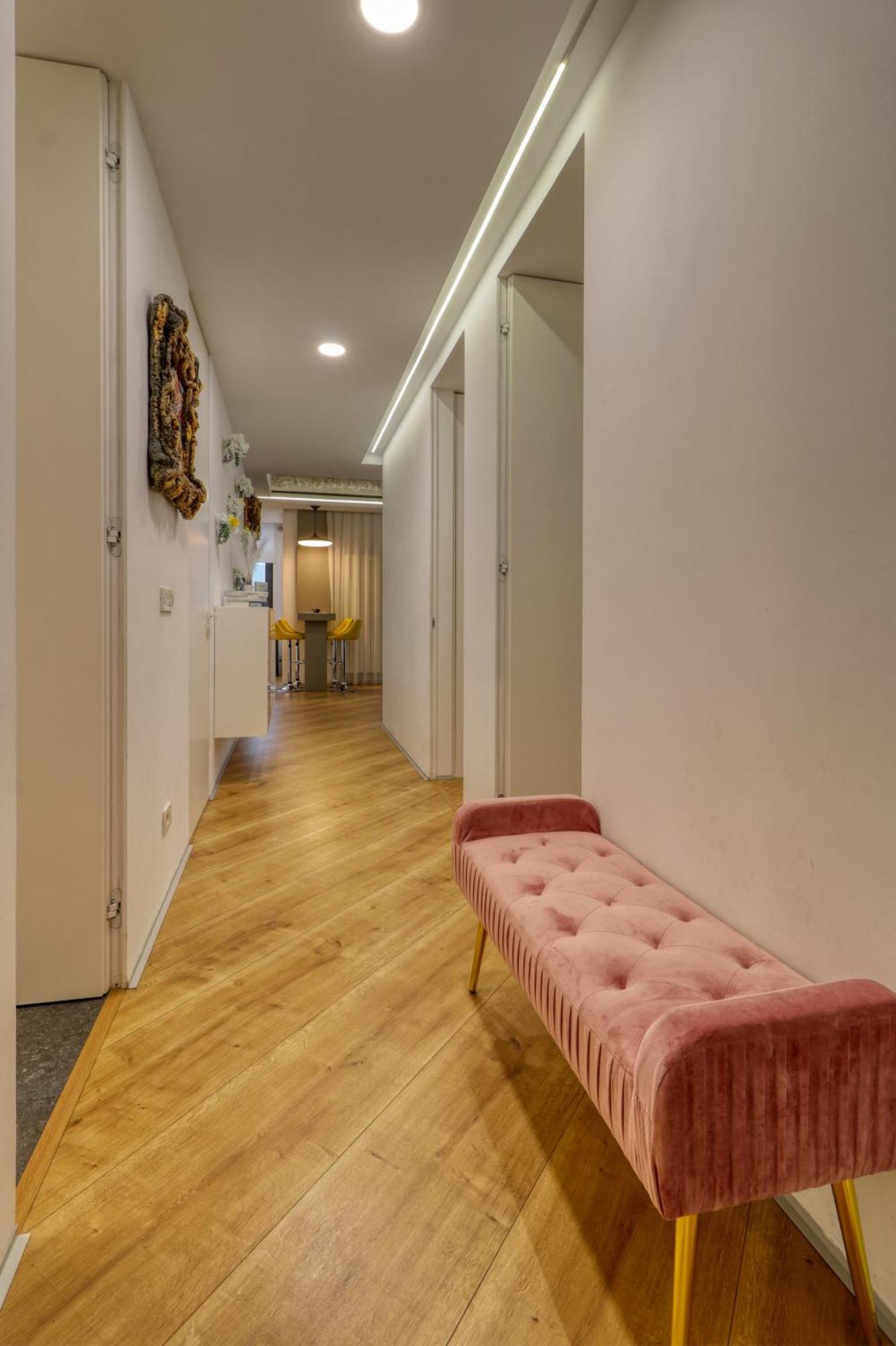 Penthouse Floreasca Bukarest Exteriör bild