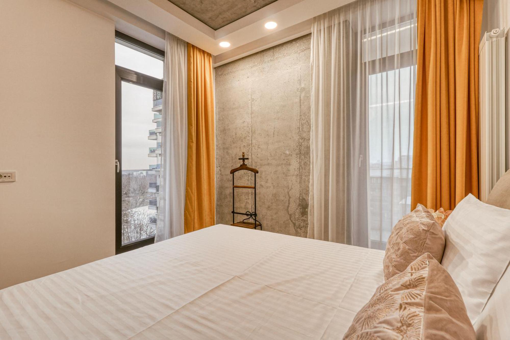 Penthouse Floreasca Bukarest Exteriör bild